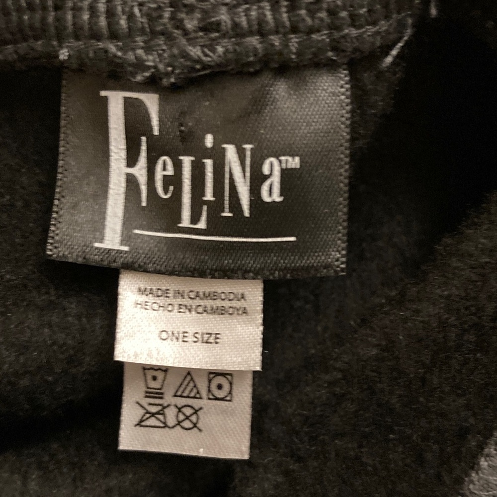 Felina Gray Poncho OS - Picture 5 of 5